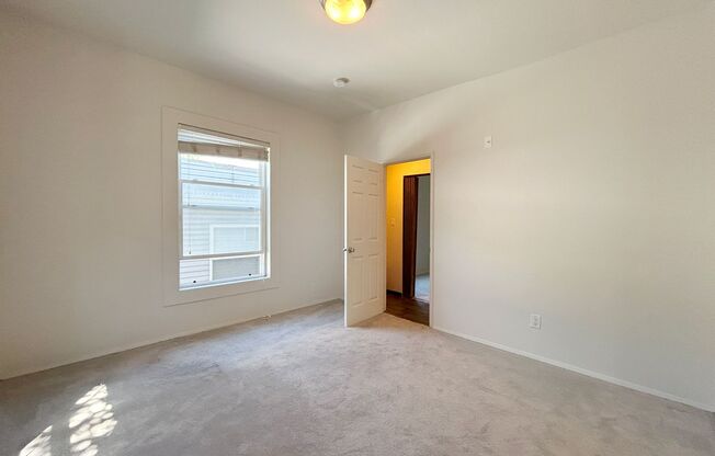 Ludlow B Apartments