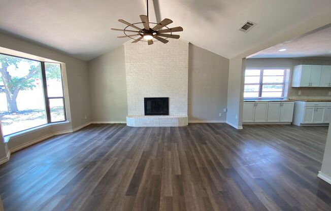 Spacious and Stunning Home with Solar Panels – Your Dream Property AWAITS!