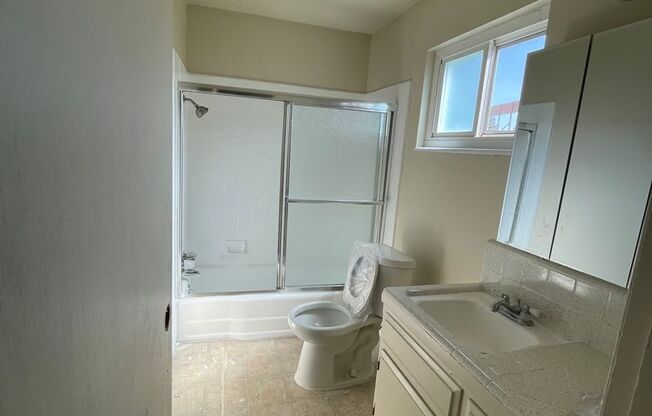 350 - 2905 Old Almaden Rd