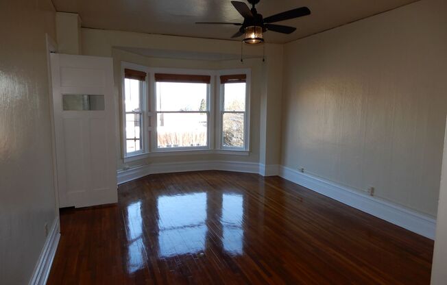 Studio, 1 bath, 475 sqft, $1,275, Unit 45