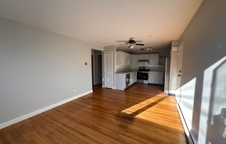 2 beds, 1 bath, 600 sqft, $2,400, Unit 8