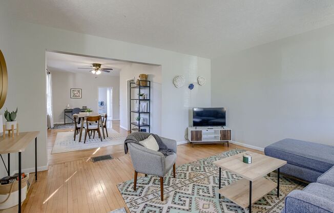 1 bed, 1 bath, $1,300