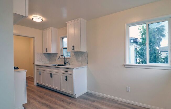 Oxnard - Single story 1 bedroom, 1 bathroom updated apartment