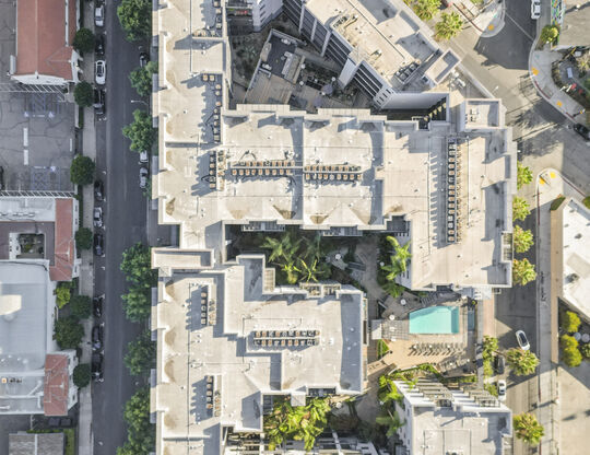 2 beds, 2 baths, 1,290 sqft, $3,700, Unit 439