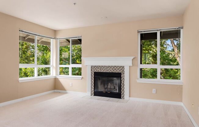Top Floor 1 Bedroom Condo in Great Location