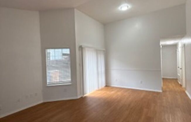 3 beds, 2 baths, 1,147 sqft, $1,875, Unit 11606A