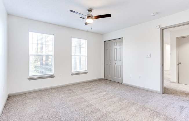 Beige Carpet In Bedroom at Riverwalk Vista, Columbia, SC, 29210