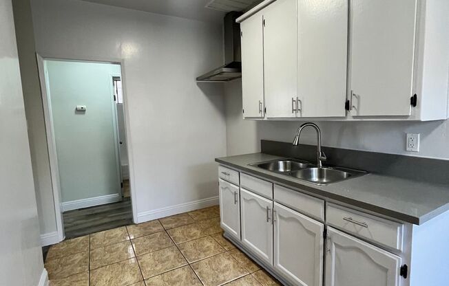 1 bed, 1 bath, $1,900, Unit 01