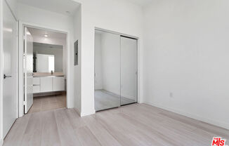 1 bed, 1 bath, $3,290, Unit 501