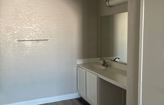 2 beds, 2 baths, 1,085 sqft, $1,356, Unit CA 1330-221