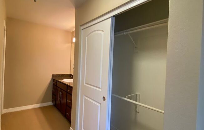 2 beds, 2 baths, $1,395, Unit APARTMENT 222