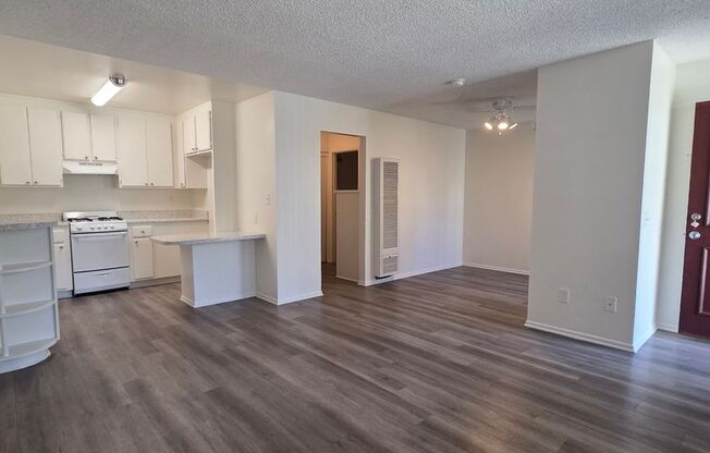 Studio, 1 bath, 595 sqft, $1,860, Unit 432C