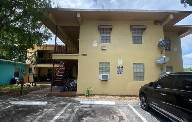 1 bed, 1 bath, 500 sqft, $1,600, Unit Apt 4