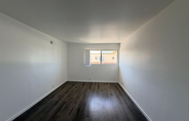 1 bed, 1 bath, 800 sqft, $2,200, Unit 109