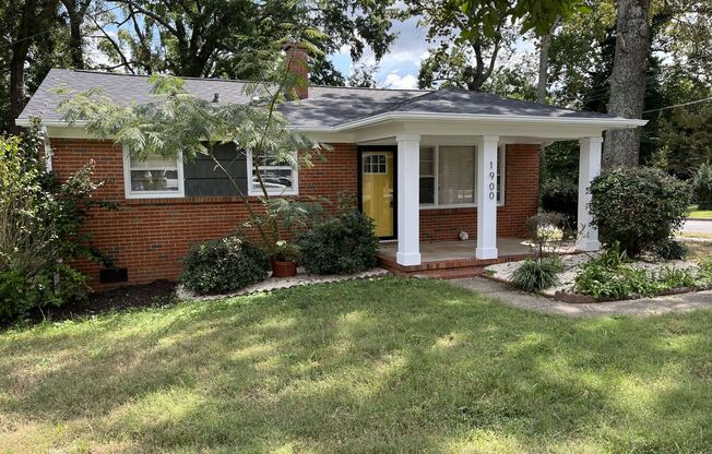 Updated 3 Bed Brick Ranch near Camp North End