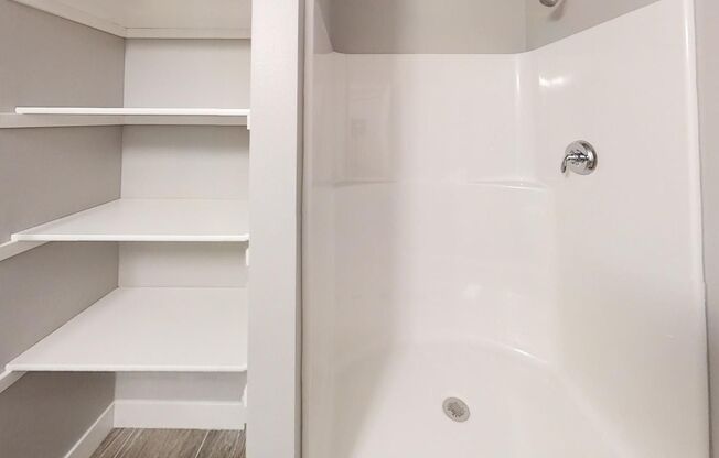 Studio, 1 bath, 551 sqft, $1,205, Unit 210