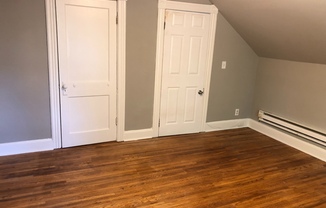 1 bed, 1 bath, 700 sqft, $899, Unit 2