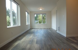 12544 15 AVE NE