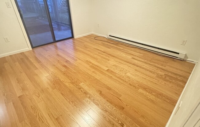 1 bed, 5.5 baths, 750 sqft, $2,100, Unit 1