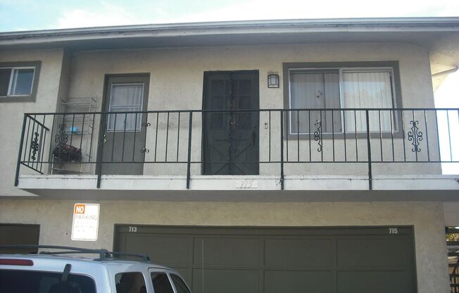 2 beds, 1 bath, $2,600