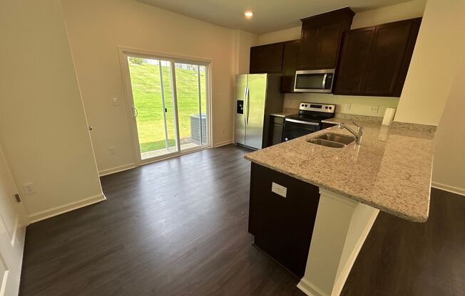 3 Bedroom | 2.5 Bathroom End Unit Raleigh Townhome