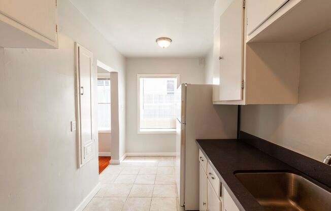 Cozy 1 Bed Near Campus