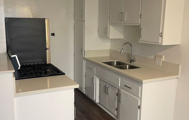 1 bed, 1 bath, $2,075, Unit 02