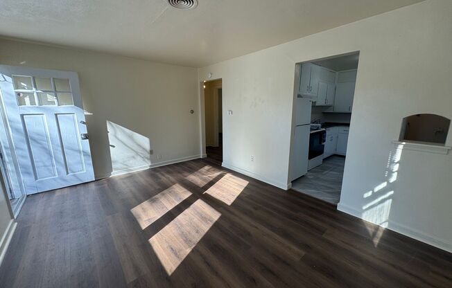 2 beds, 1 bath, $950