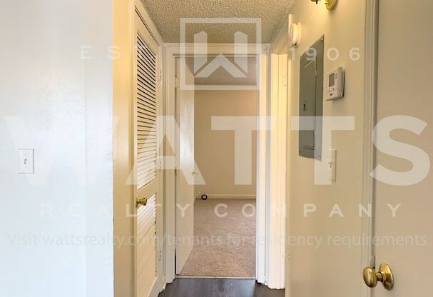 2 beds, 1 bath, 778 sqft, $695, Unit 10