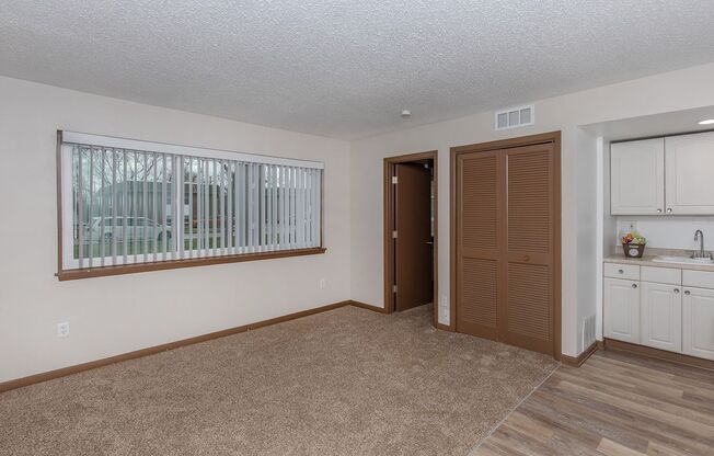 1 bed, 1 bath, 650 sqft, $600, Unit 3515 N Main Street Apt 2