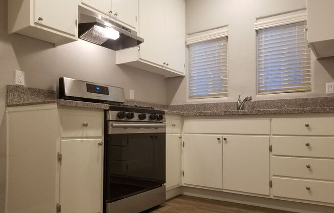 2443 Palm Place 1 Bed1 Bath $1775