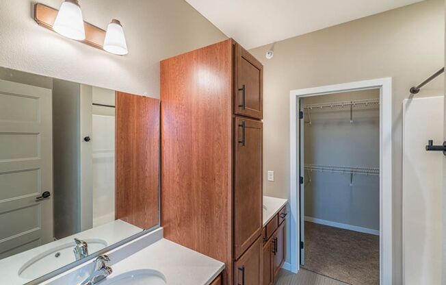 3 beds, 2 baths, 1,301 sqft, $1,730, Unit 212