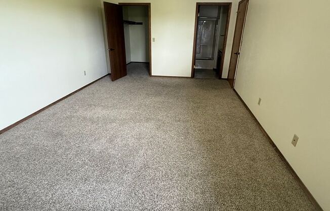 2 beds, 2 baths, 1,034 sqft, $1,249, Unit 1901-047