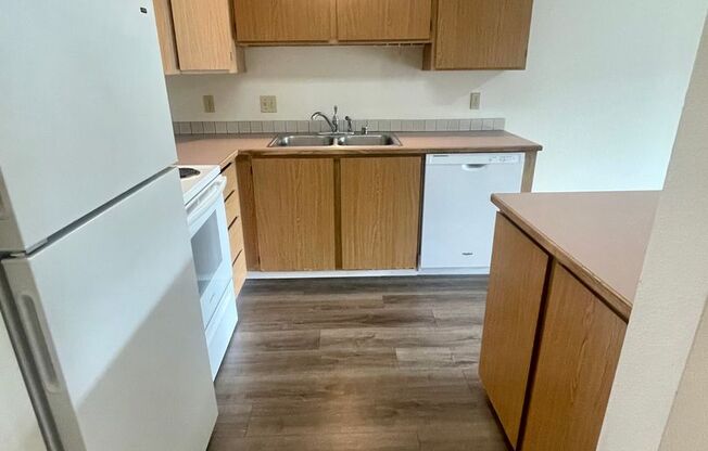 2 beds, 1.5 baths, 900 sqft, $1,650, Unit C303