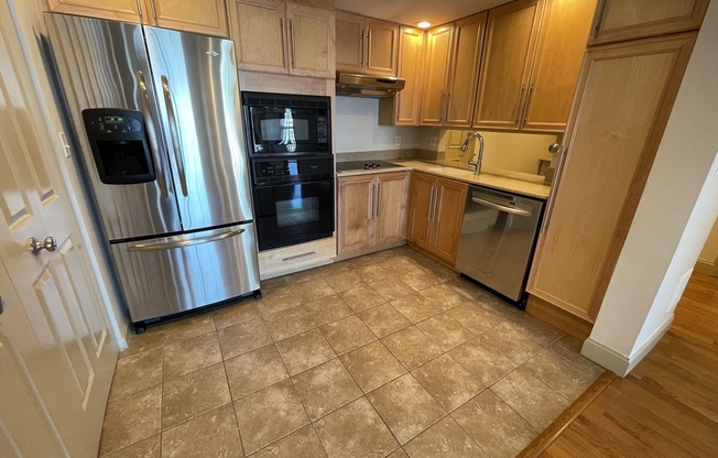 1 bed, 1 bath, 812 sqft, $3,400, Unit 1803