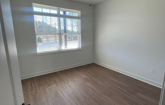 1 bed, 1 bath, 859 sqft, $1,600, Unit B102