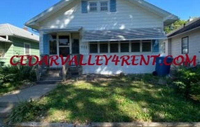 3 beds, 1.5 baths, $1,025