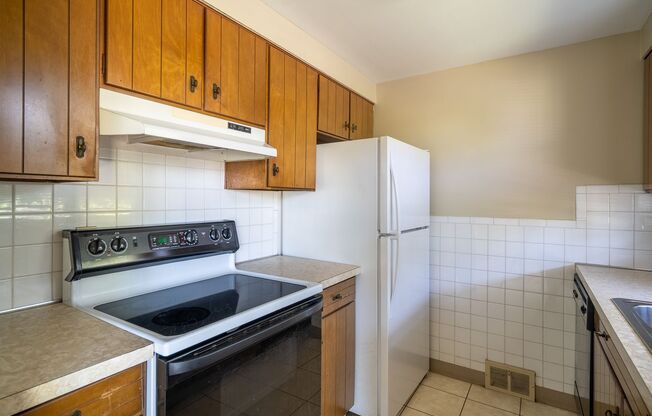 2 beds, 1 bath, $995