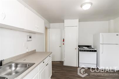 1982 ROCKLEDGE RD NE