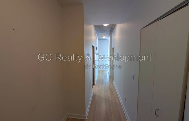 2 beds, 1 bath, 900 sqft, $2,900, Unit 2906