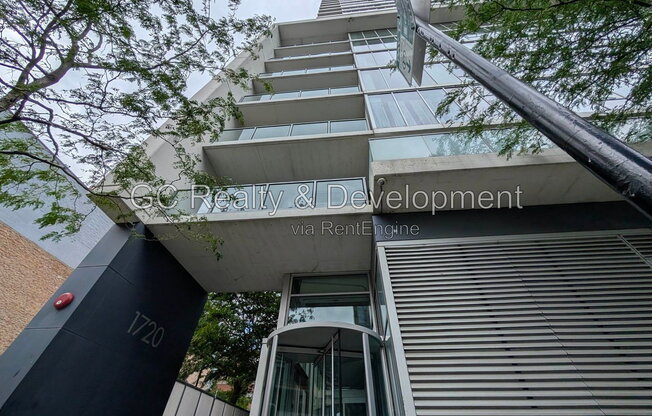 2 beds, 1 bath, 900 sqft, $2,900, Unit 2906