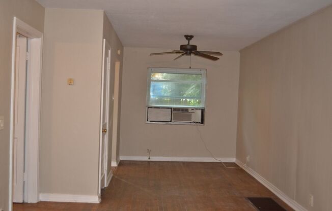 904 Denton St.