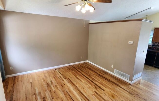 Spacious 4-Bedroom Home with RV Parking in a Cul-de-Sac!