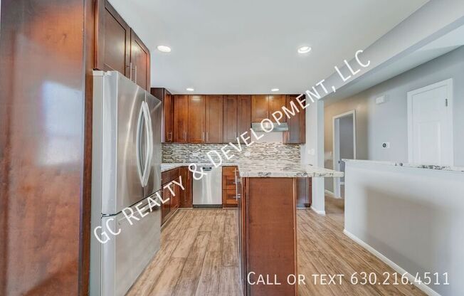 731 MAIN ST