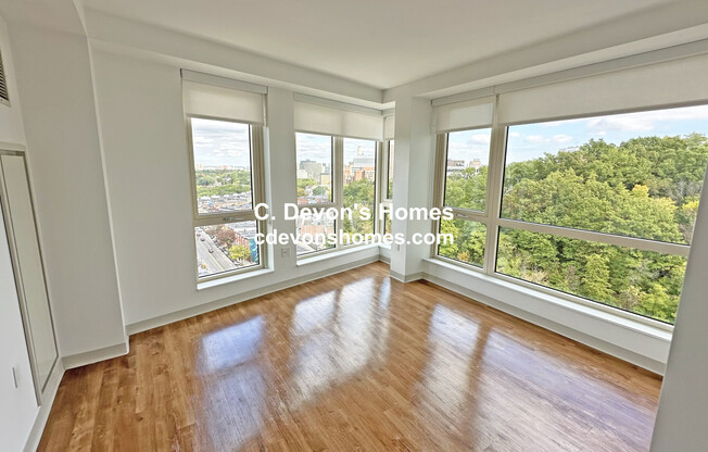 101 S HUNTINGTON