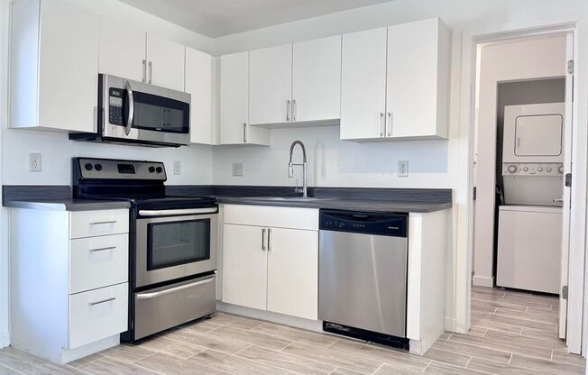 1 bed, 1 bath, 675 sqft, $1,095, Unit 07