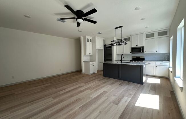 2113 20th - Pre-Leasing