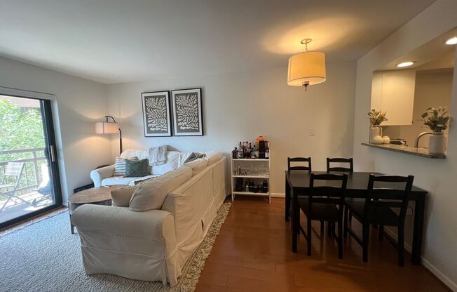 2111 Wisconsin Avenue NW, Unit 406