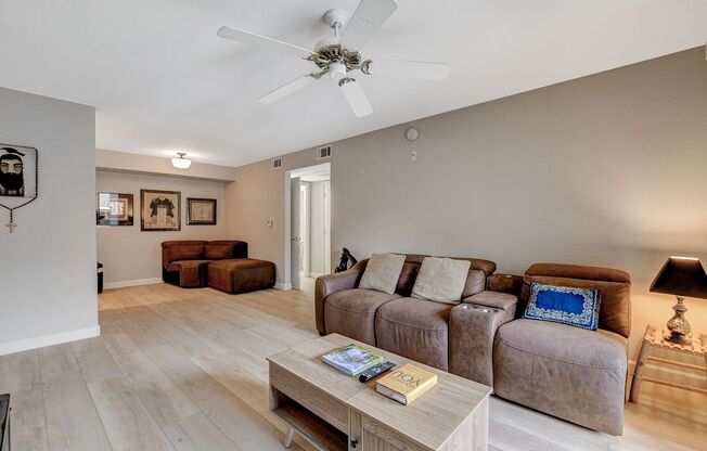 1 bed, 1 bath, $1,200, Unit # 1172