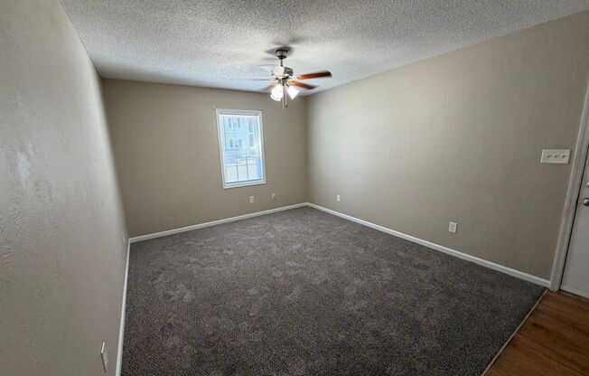 2 beds, 1 bath, 750 sqft, $1,045, Unit B-507C2